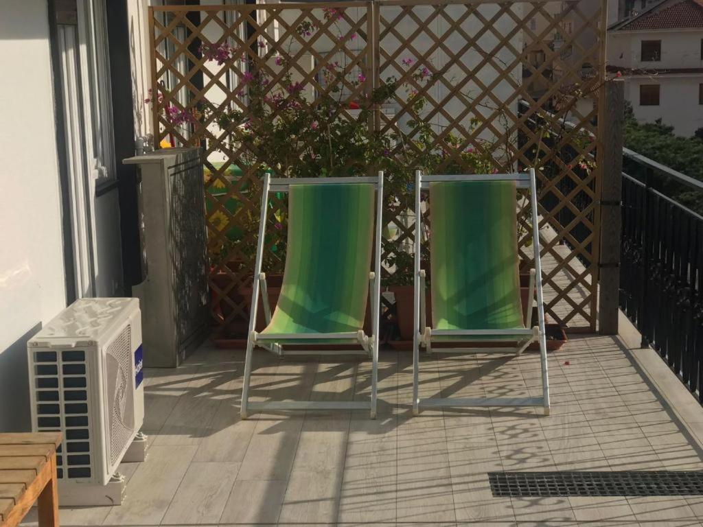 Wh - Cuore Home - Attico Monolocale Con Parcheggio Gratuito - 5 Minuti Dal Centro - Wifi San Remo Kültér fotó